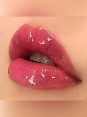 Essence Shine Shine Shine Wet Look Plumping Lip Gloss- Flirt Alert